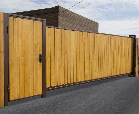 Деревянные ворота в Невинномысске